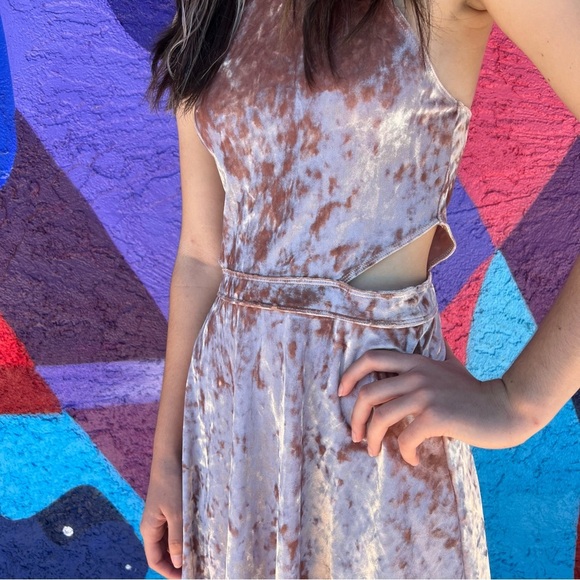 Hollister velvet pink mauve skater dress size small - Picture 4 of 4